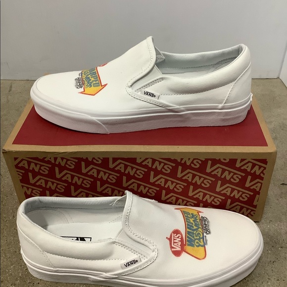 201 Classic Slip -On
True White - Picture 2 of 3